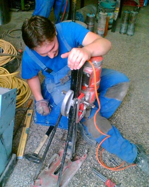 g&eacute;pkarbantart&aacute;s