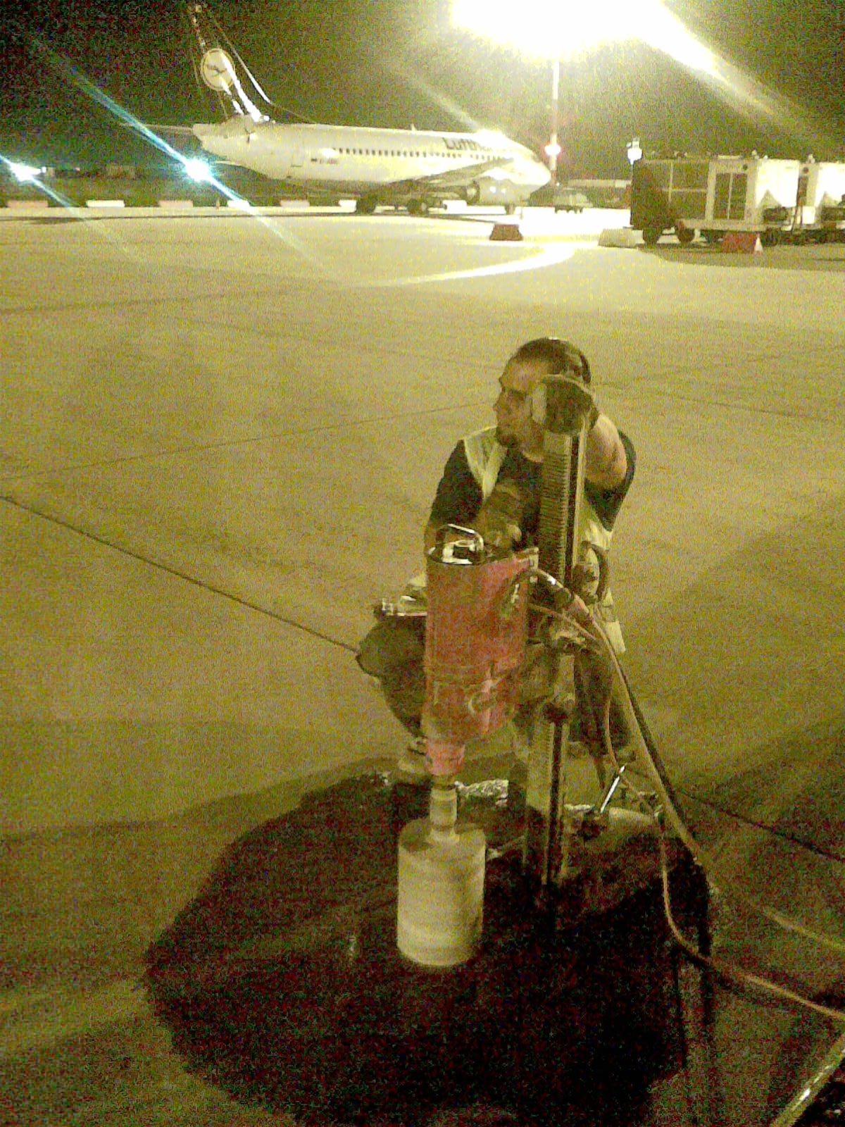 Ferihegy 2B &eacute;jjel - mintav&eacute;tel